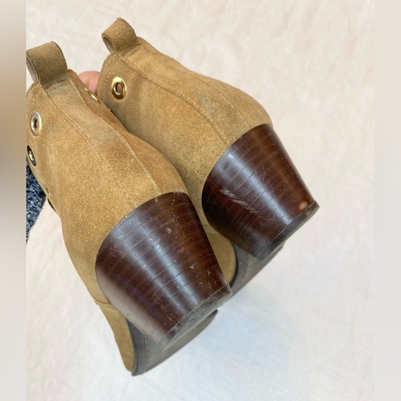 Sam Edelman Revolve Rubin Grommet Suede Ankle Boot - Picture 14 of 15